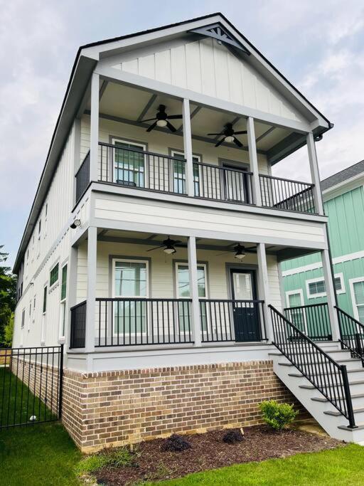Luxury 4 Bedroom Home And Private Deck By Mcg 6 أوغستا المظهر الخارجي الصورة